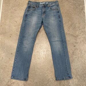 Men’s Wrangler Slim Straight Jeans